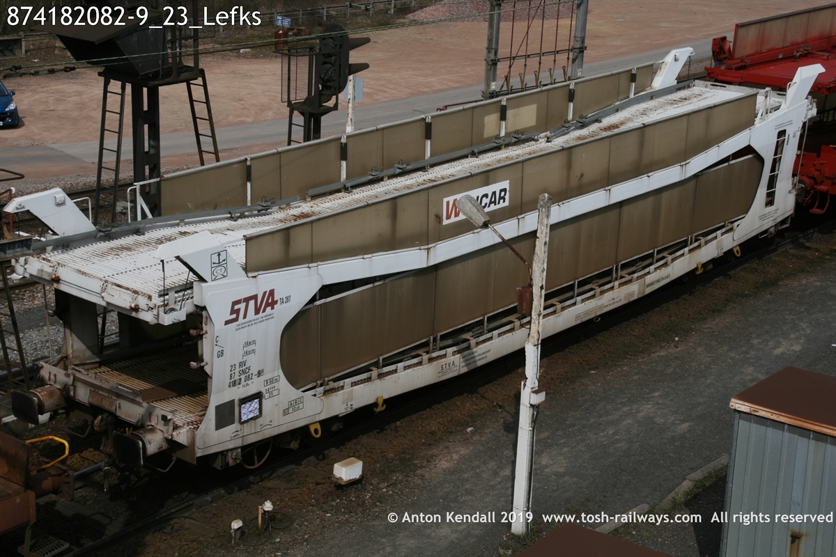 874182082-9_23_Lefks.JPG